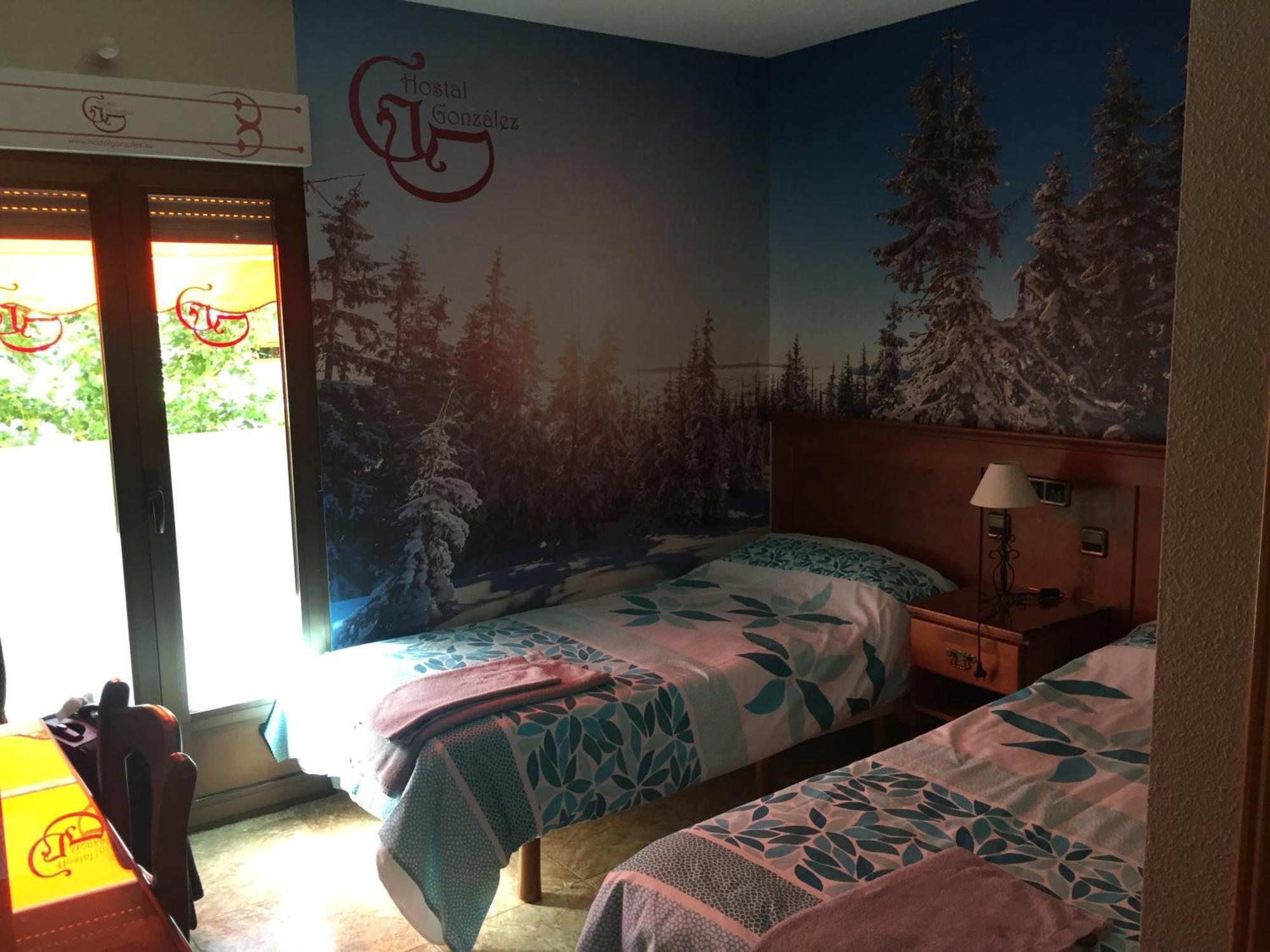 Hostal González Guadarrama Quarto foto