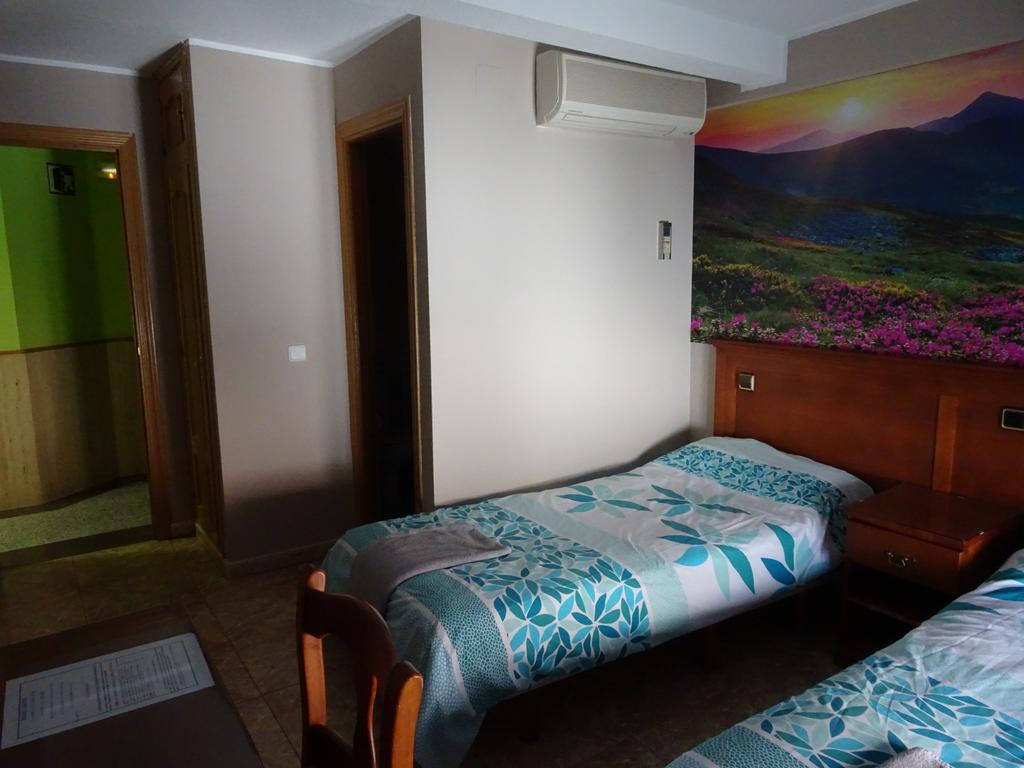 Hostal González Guadarrama Exterior foto