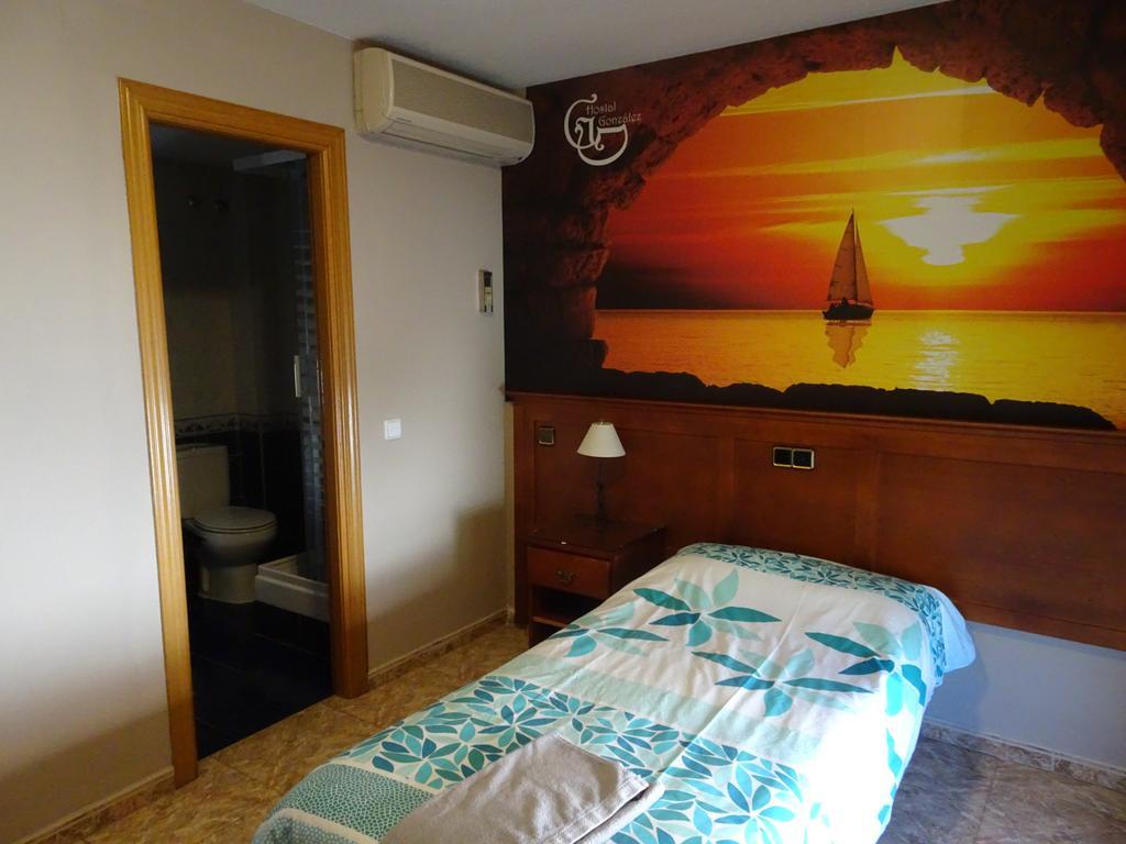 Hostal González Guadarrama Exterior foto